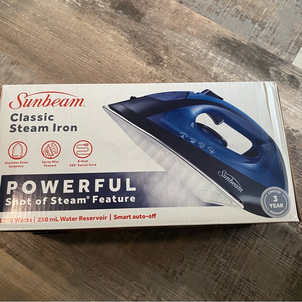 Sunbeam Steam Iron - Deep Blue